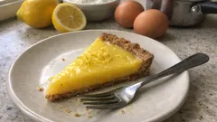 Light Lemon Tart with a Wholemeal Base – Zingy, Creamy and Easy to Slice